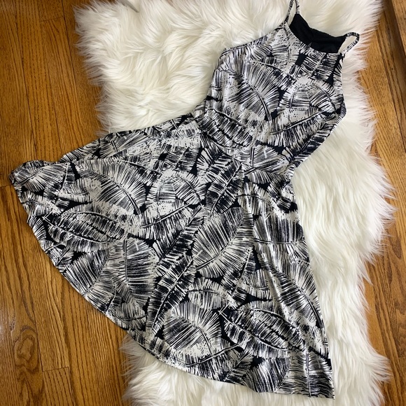 Aqua woman’s mini dress feather printed stretch XS - Picture 3 of 7